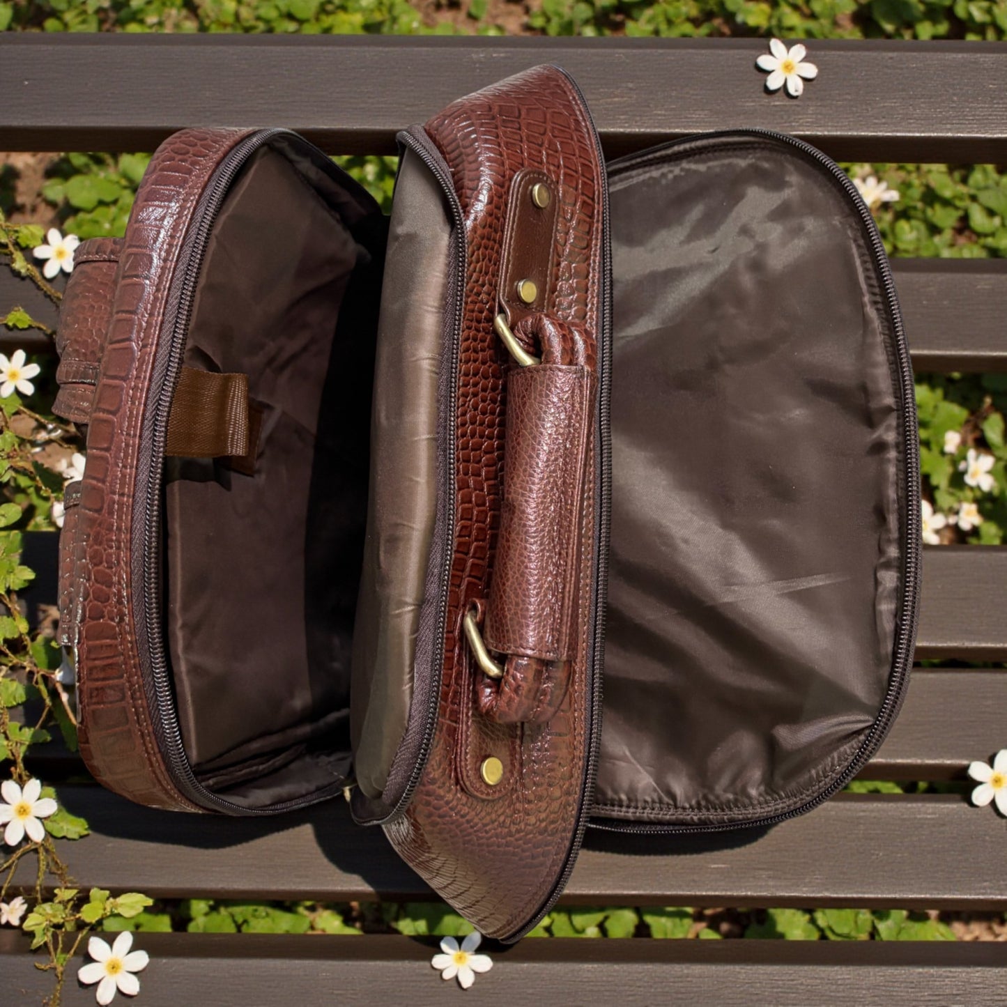 Luxury Crocodile Pattern Leather Backpack, 37x30x12 cm, Multiple Compartments, Brass Hardware (Brown)