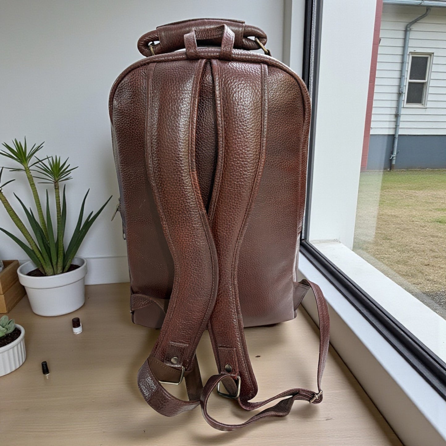 Men’s Genuine Leather Backpack with Laptop Compartment | Contrast Stitching & Brass Hardware | Multiple Organizer Pockets | Office, Travel & Business Use | Stylish Daypack (Brown)
