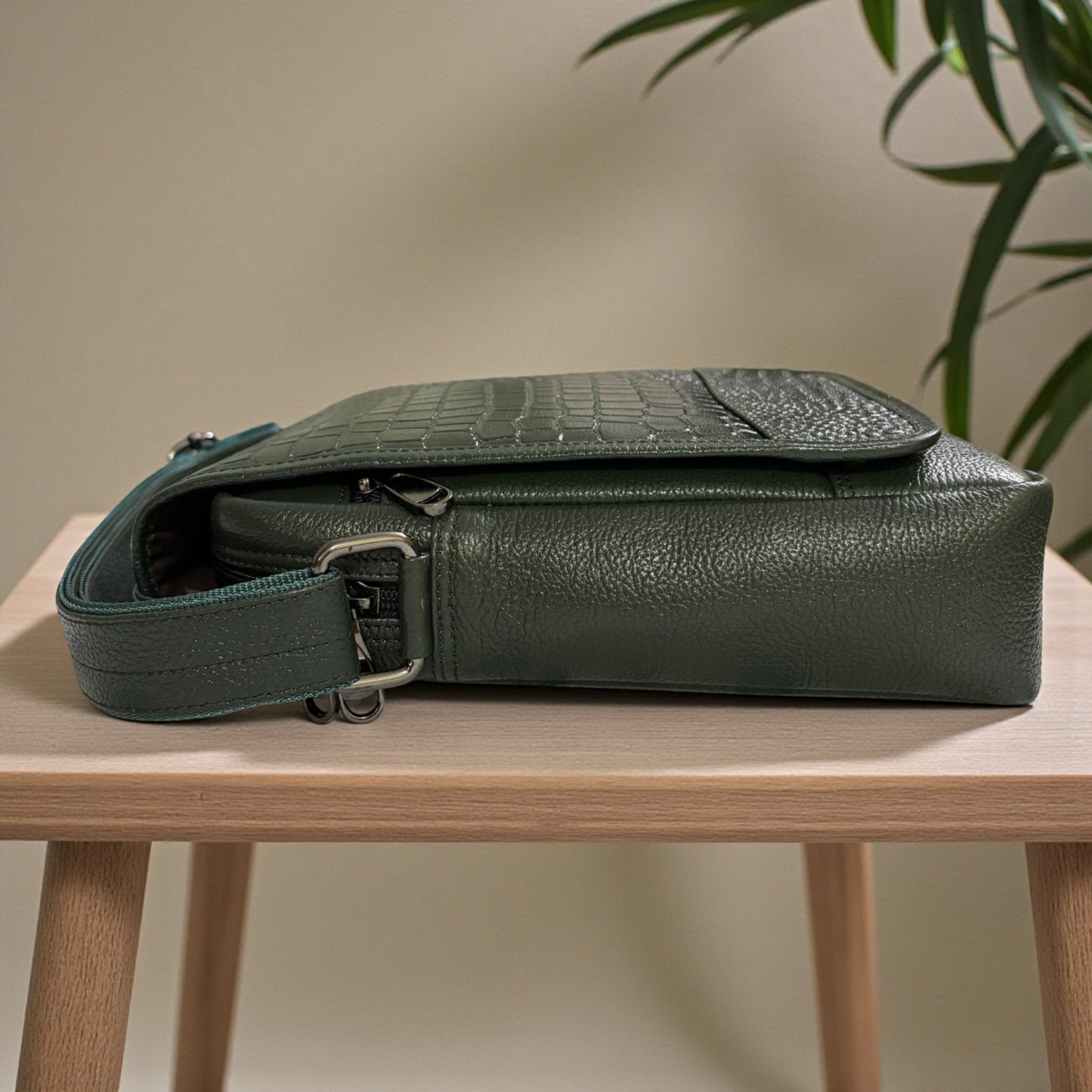 Premium Men's Croc-Pattern Leather Messenger Bag | Dark Green Crossbody Satchel for Office & Daily Use