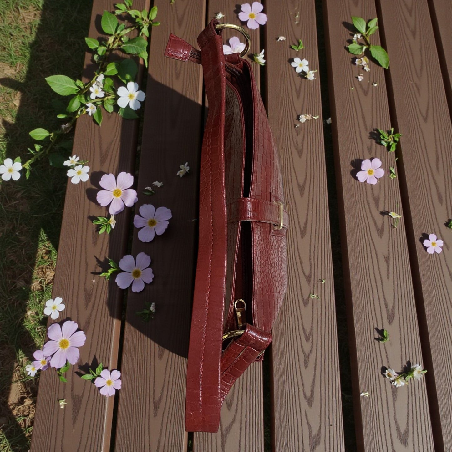 Women’s Maroon Leather Utility Bag | Trendy Shoulder Handbag in Genuine Leather with Spacious Interior & Secure Zipper | Stylish Textured Daily Tote for Work, Travel & Casual Use (Maroon)