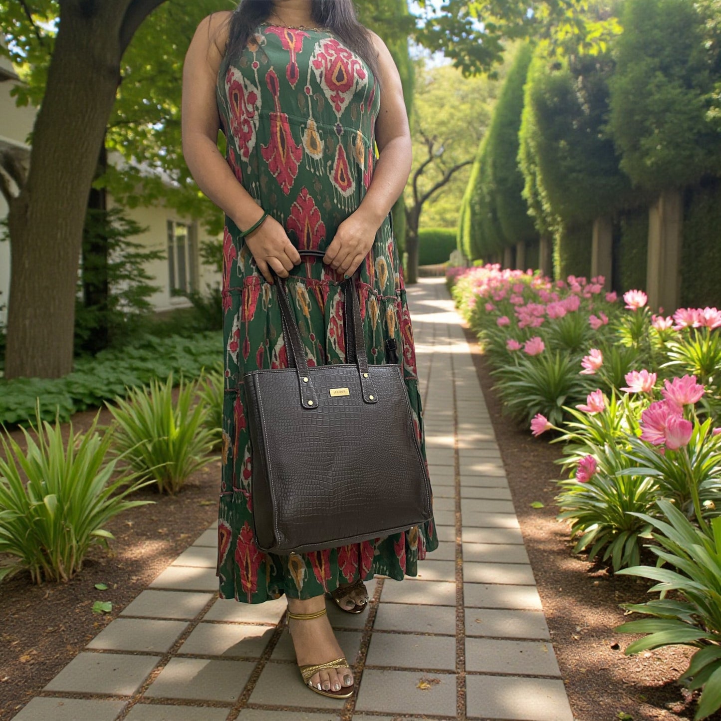 Croc-Embossed Leather Utility Tote Bag for Women – Stylish Brown Genuine Leather Handbag with Spacious Interior, Adjustable Strap & Compartments | Office, Travel & Daily Use Shoulder Bag (Brown)