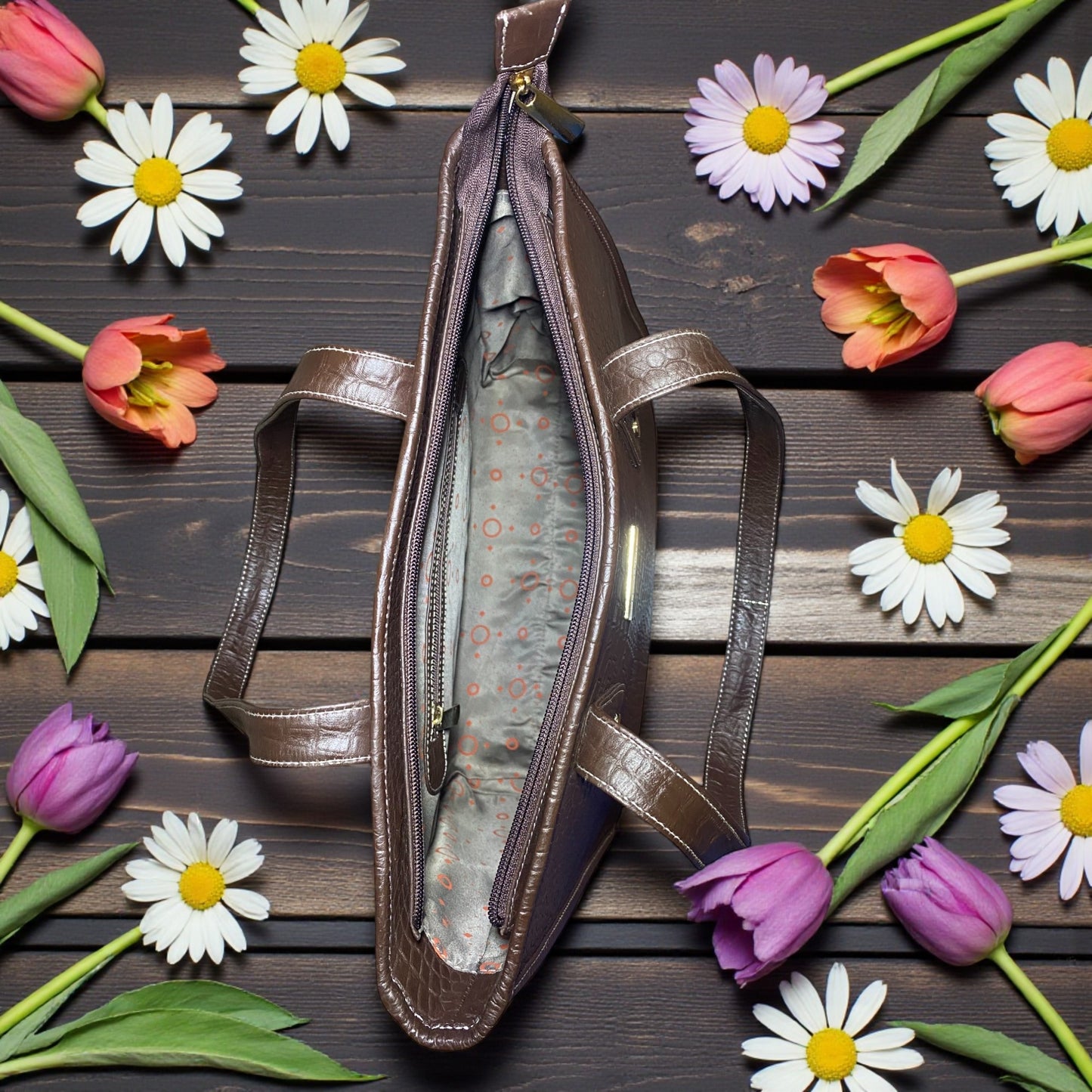 Croc-Embossed Leather Utility Tote Bag for Women – Stylish Brown Genuine Leather Handbag with Spacious Interior, Adjustable Strap & Compartments | Office, Travel & Daily Use Shoulder Bag (Brown)